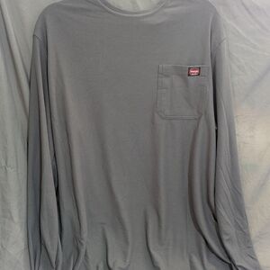 Wrangler Long Sleeve Pocket Tee in Gray